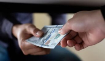 Як швидко повернути гроші