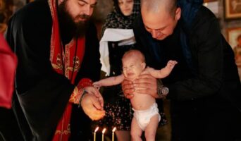 Навіщо хрестити дитину, а не дорослу людину?