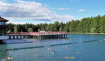 Відпочинок на озері Хевіз взимку: визначні місця Угорщини